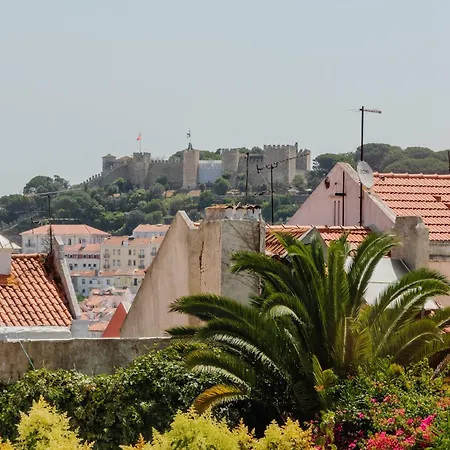 -new- Chic Chiado Apartment, Elevator Buiding, Steps To Everything *