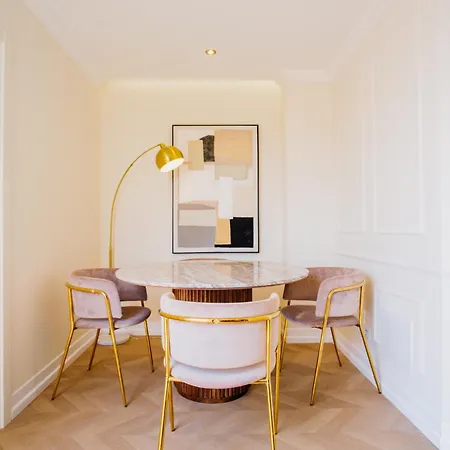 Apartment -new- Chic Chiado Apartment, Elevator Buiding, Steps To Everything *