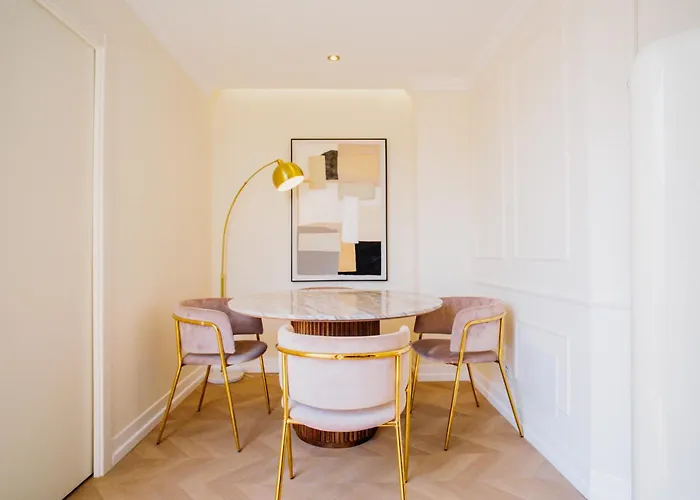 شقة -new- Chic Chiado Apartment, Elevator Buiding, Steps To Everything *