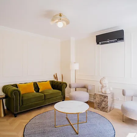 -new- Chic Chiado Apartment, Elevator Buiding, Steps To Everything *